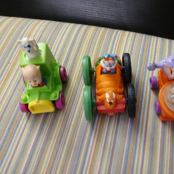 Vintage Tiny Toon Advenures / Looney Toon characters. 5 McDonalds toys - Picture 2 of 3